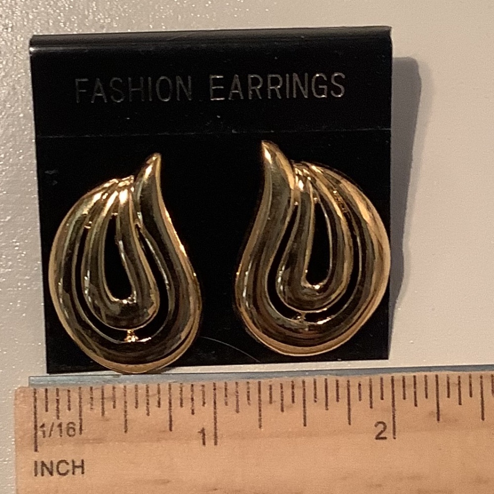 Earrings, metal vintage